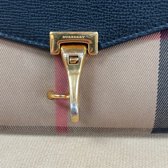 Burberry Bag and Wallet Set - Picture 14 of 16